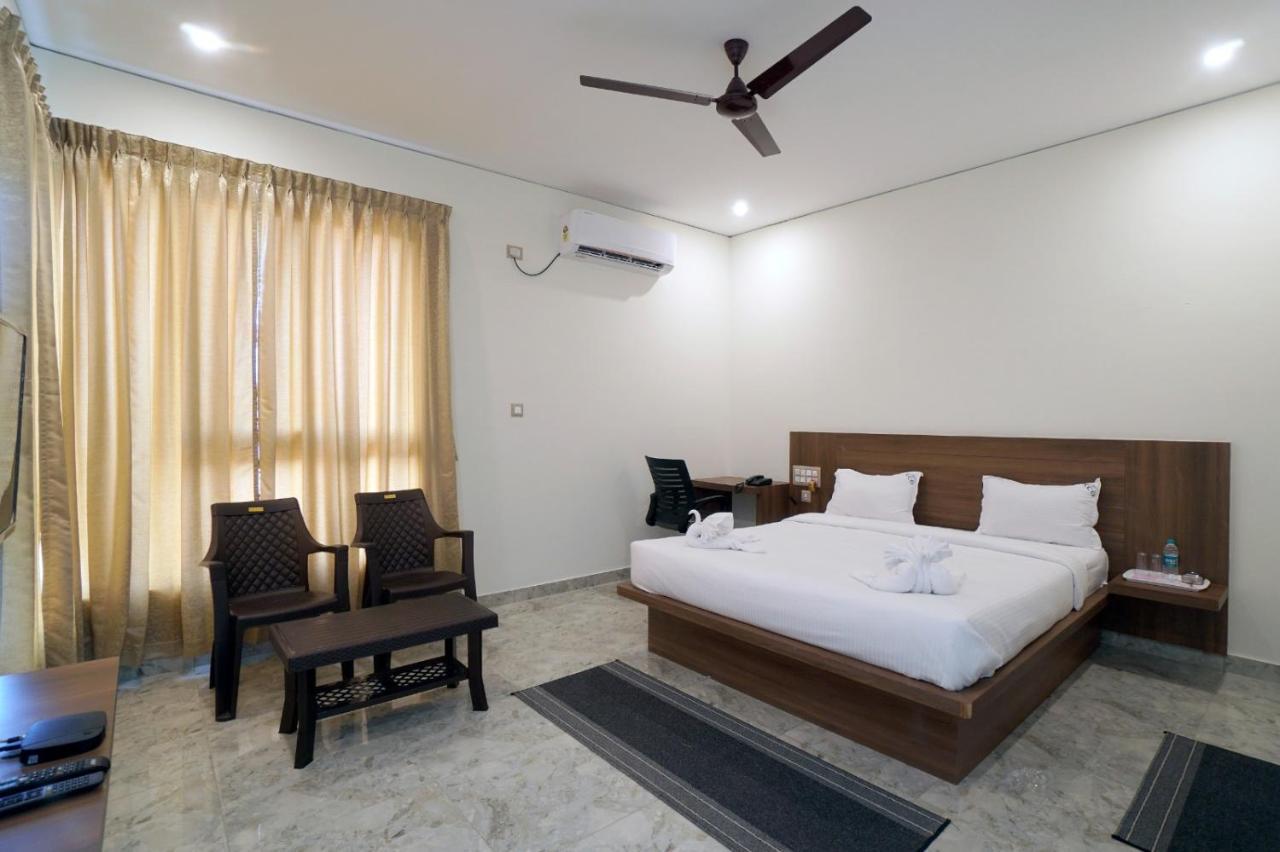 Kcg Residency Hotel Mysore Bagian luar foto