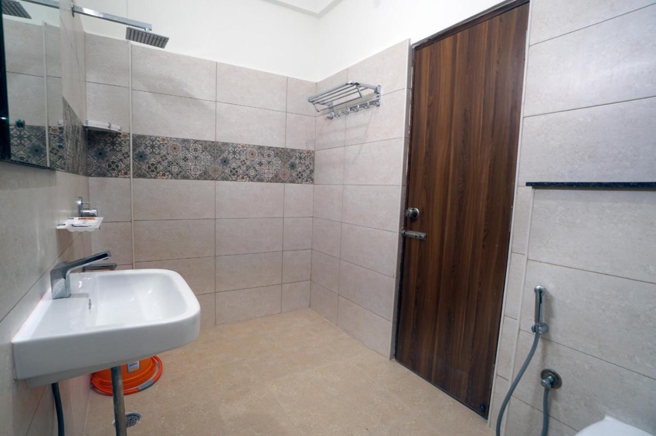 Kcg Residency Hotel Mysore Bagian luar foto