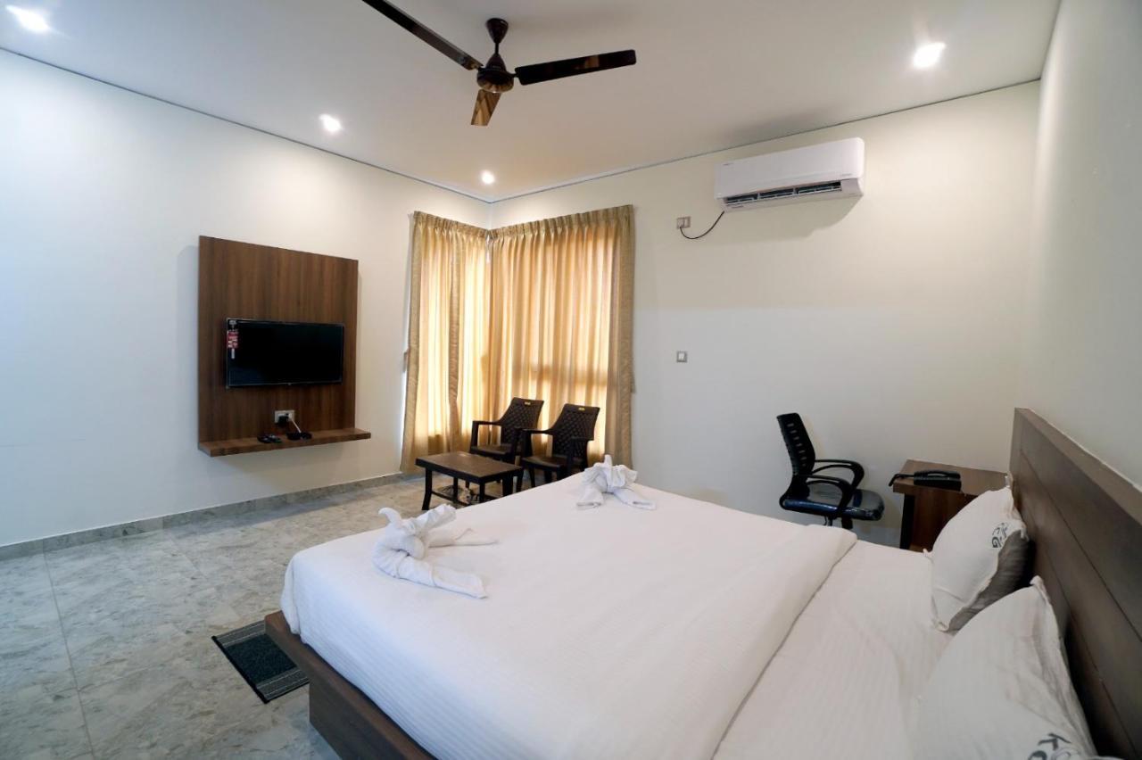 Kcg Residency Hotel Mysore Bagian luar foto