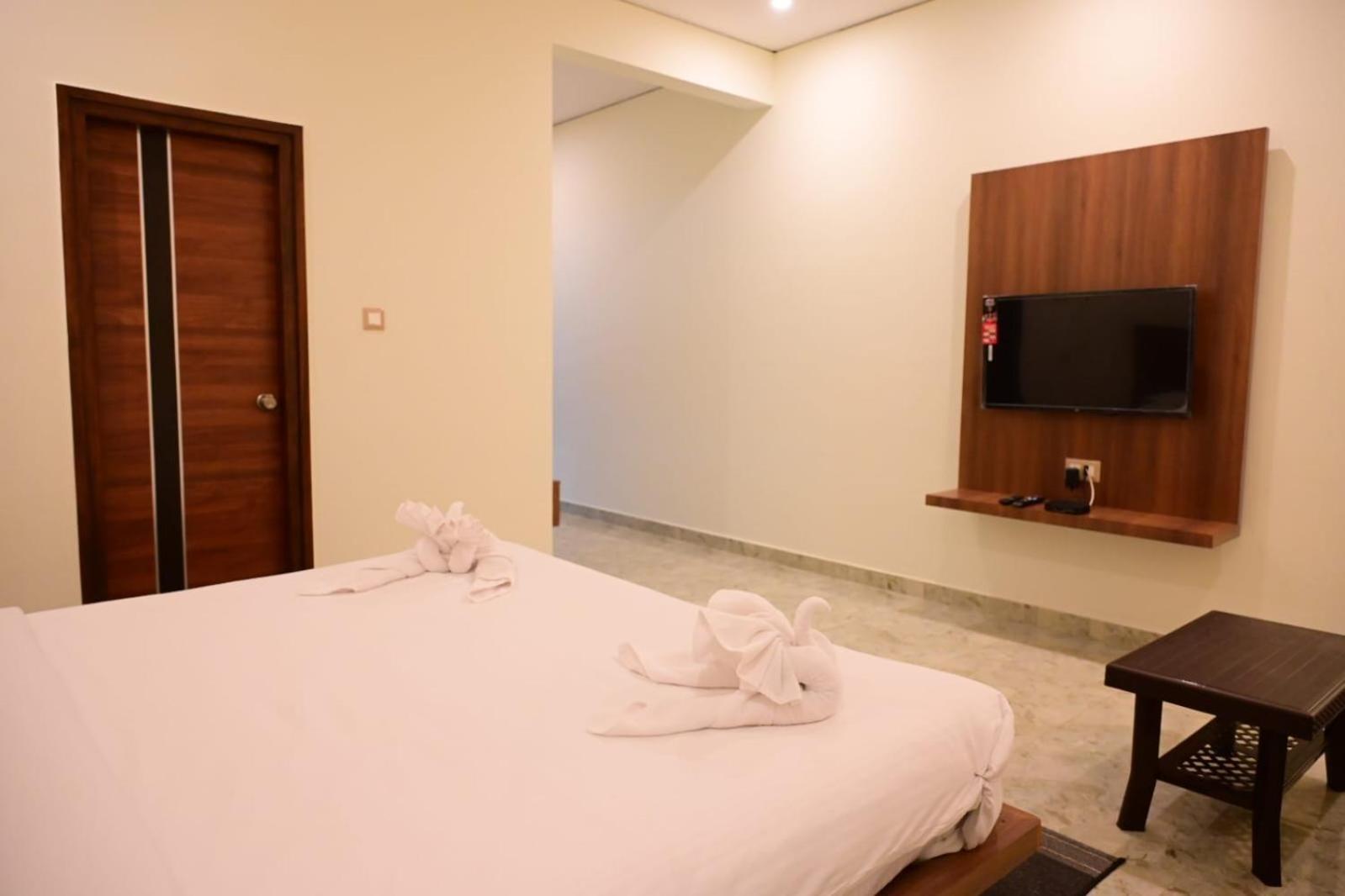 Kcg Residency Hotel Mysore Bagian luar foto