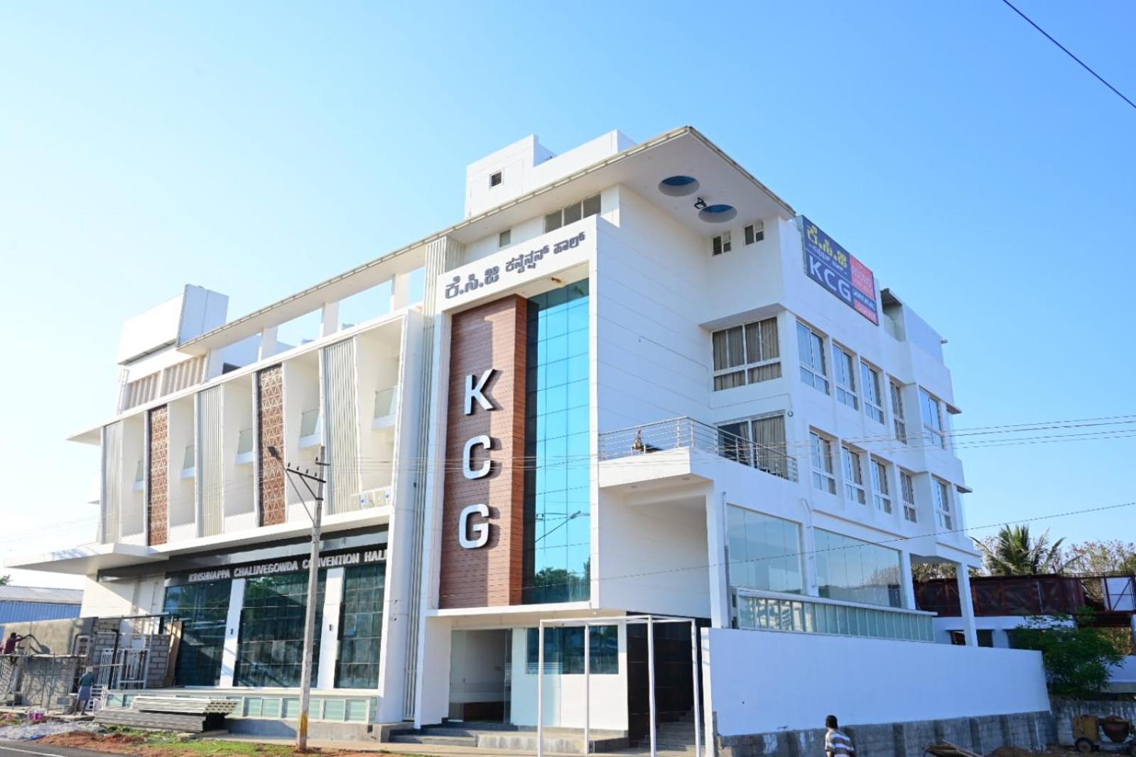 Kcg Residency Hotel Mysore Bagian luar foto
